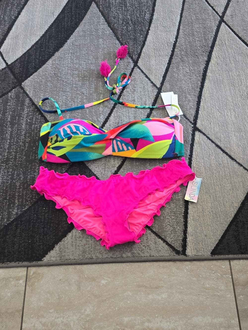 Bright Multicolor Bandeau Bikini Top with Hot Pink Ruffle Bottoms Sz Med Nwt